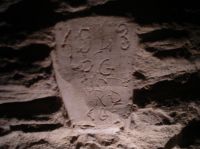 Graffiti de requis et KG de 1943. (DL)